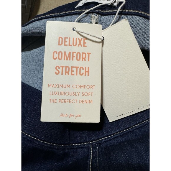 Cello Jeans Mid Rise Pull On Slit Hem Flare Jeans Comfort Stretch  2X NWT - Picture 10 of 15